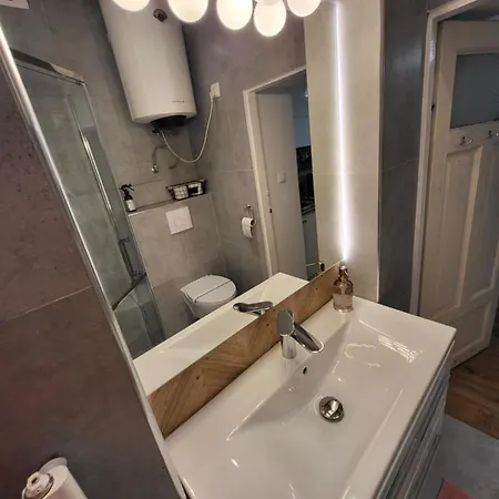 Moti Apartments-3